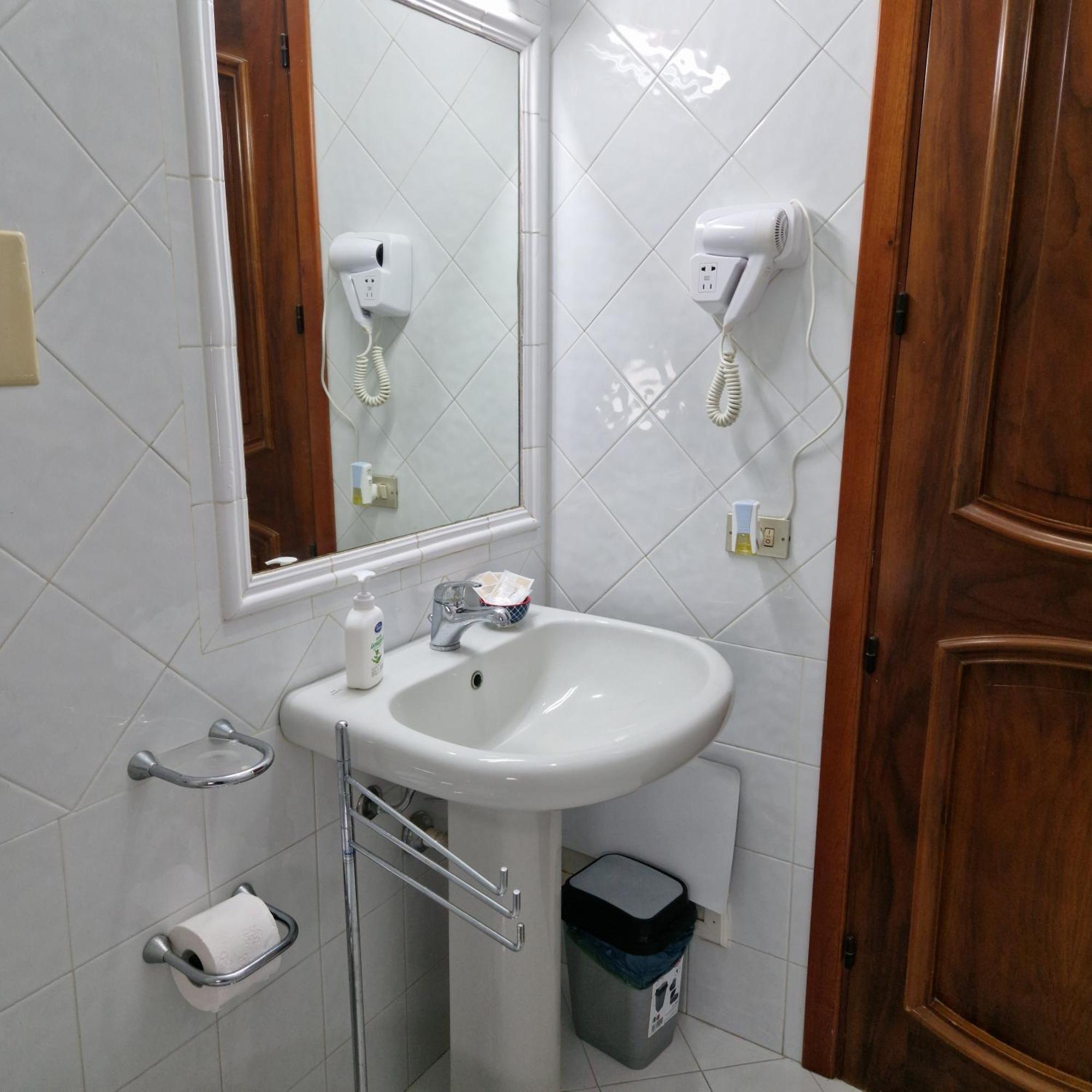 Rocksea Rooms チェファル エクステリア 写真